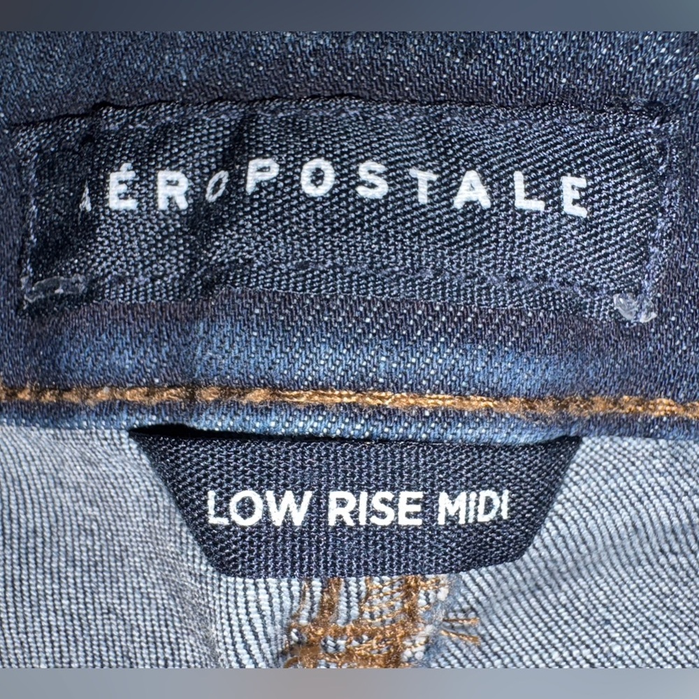 💙🌹Aeropostale • women’s jean cuffed shorts • 0 - Picture 3 of 5